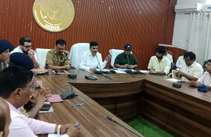 Ballia News : मोहर्रम को लेकर प्रशासन अलर्ट, ताजिया की ऊंचाई कम रखने और सुरक्षा व्यवस्था के दिए निर्देश