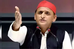 Lucknow Fire Tragedy : ट्रॉमा सेंटर पहुंचे अखिलेश यादव, अग्निकांड को लेकर सरकार पर साधा निशाना