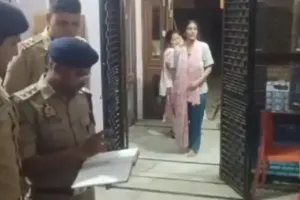 Firozabad News: पूर्व विधायक के बेटे ने पत्नी को गोली मारने के बाद खुद को भी मारी गोली, दंपति की मौत