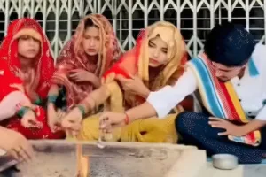 UP News: अमरोहा में तीन सगी बहनों ने एक ही युवक से की शादी का दावा, वीडियो वायरल; पुलिस कर रही जांच