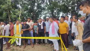Ballia News: खेत की झोपड़ी में सो रहे पूर्व प्रधान की धारदार हथियार से हत्या, गांव में सनसनी