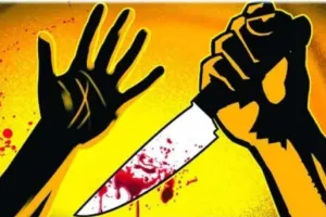 बलिया: सीएचसी सीयर में दामाद ने ससुर पर किया चाकू से हमला, बचाने पहुंची बेटी भी घायल