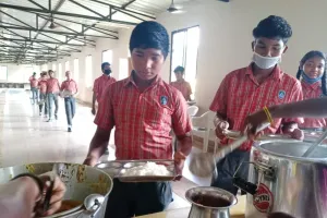 अदाणी विद्या मंदिर के स्वास्थ्य प्रोजेक्ट से 600 ग्रामीण बच्चों को कुपोषण से मिली राहत