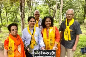 आनंदम सीनियर सिटीज़न सेंटर के वरिष्ठ सदस्यों ने लगाए 66 पौधे, पर्यावरण संरक्षण का दिया संदेश