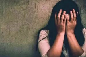 बलिया: खेत गई 15 वर्षीय किशोरी संदिग्ध परिस्थितियों में लापता, युवक पर बहला-फुसलाकर ले जाने का आरोप