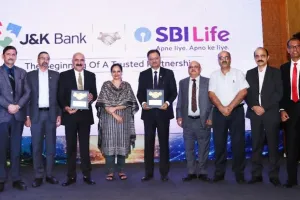 एसबीआई लाइफ और जेएंडके बैंक की साझेदारी, 1,000 से अधिक शाखाओं में मिलेंगे जीवन बीमा समाधान