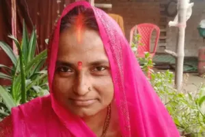 ट्रेन की चपेट में आने से महिला की मौत
