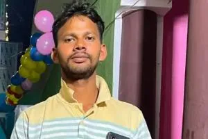 Ballia News : बलिया में गंगा में डूबे युवक का शव दूसरे दिन बरामद, तैरकर नदी पार करते समय हुआ था हादसा
