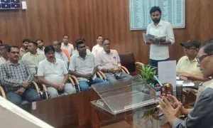 बलिया में दुकानदारों के लिए डस्टबिन अनिवार्य, नहीं रखने पर लगेगा जुर्माना