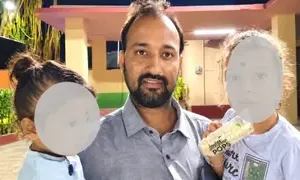 बिहार में ऑटो में दो मासूम बच्चों को छोड़कर मां लापता, सोशल मीडिया पर तस्वीर देख बलिया से थाने पहुंचे पिता