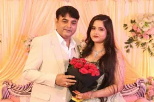 महोबा में दो PCS अफसरों की प्रेम कहानी ने लिया शादी का रूप, चित्रकूट में हुई सगाई