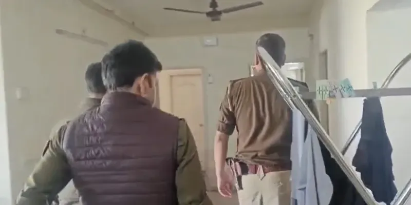 ग्रेटर नोएडा वेस्ट में युवती की गोली लगने से मौत, दिल्ली पुलिस के हेड कांस्टेबल की लाइसेंसी पिस्टल से चली गोली