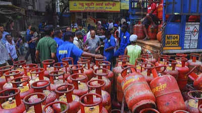 यूपी में LPG-पेट्रोल की कमी नहीं, अफवाहों से बचें : प्रमुख सचिव