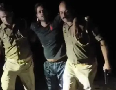 Ballia News : पुलिस मुठभेड़ में किशोर हत्याकांड का आरोपी गिरफ्तार, पैर में लगी गोली