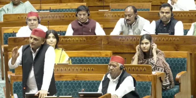 लखनऊ : महिला आरक्षण बिल पर सपा का रुख बना सियासी बहस का केंद्र, अखिलेश के सामने बड़ी चुनौती