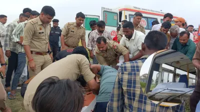 मुजफ्फरनगर में स्कूल बस और बाइक की भीषण टक्कर, दो बच्चों समेत तीन की मौत